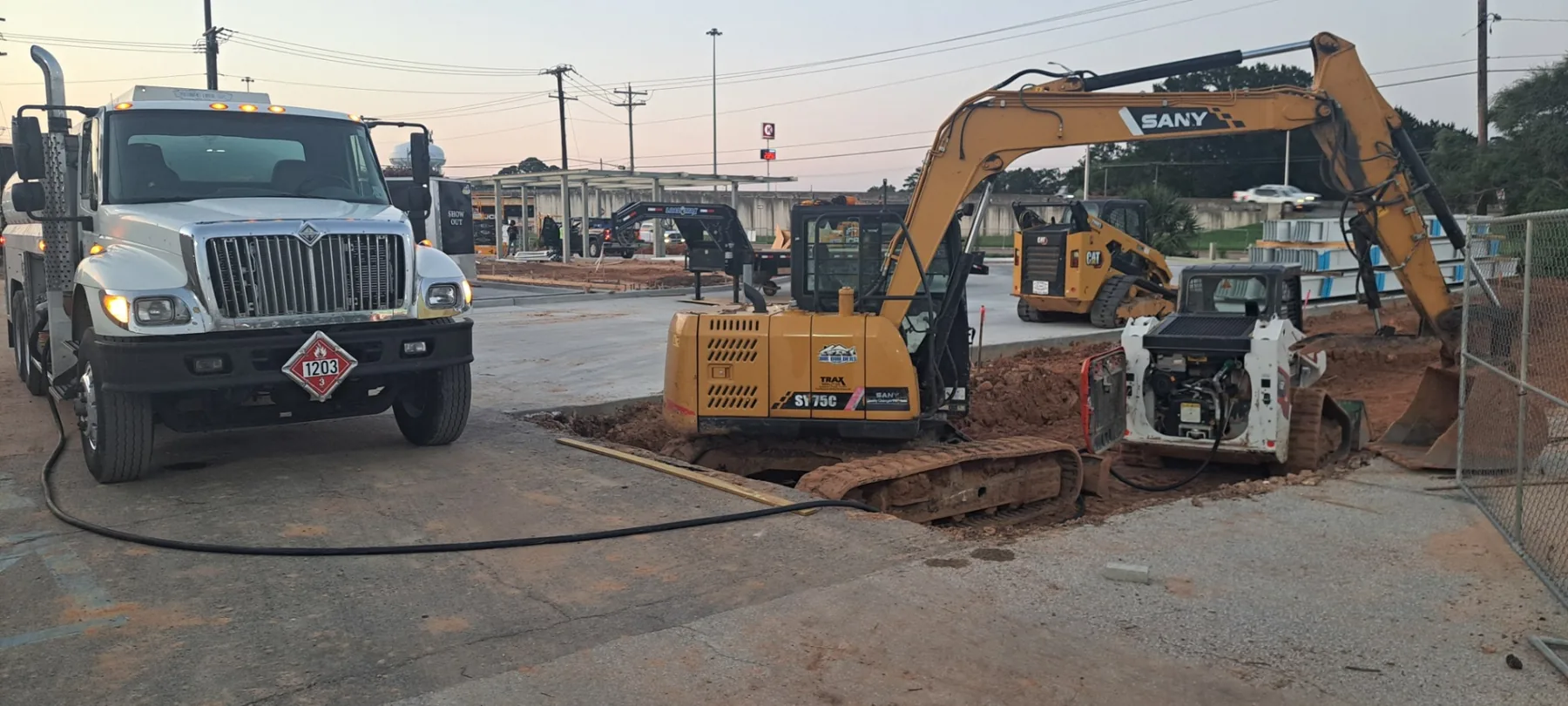 Commercial construction equipment fueling